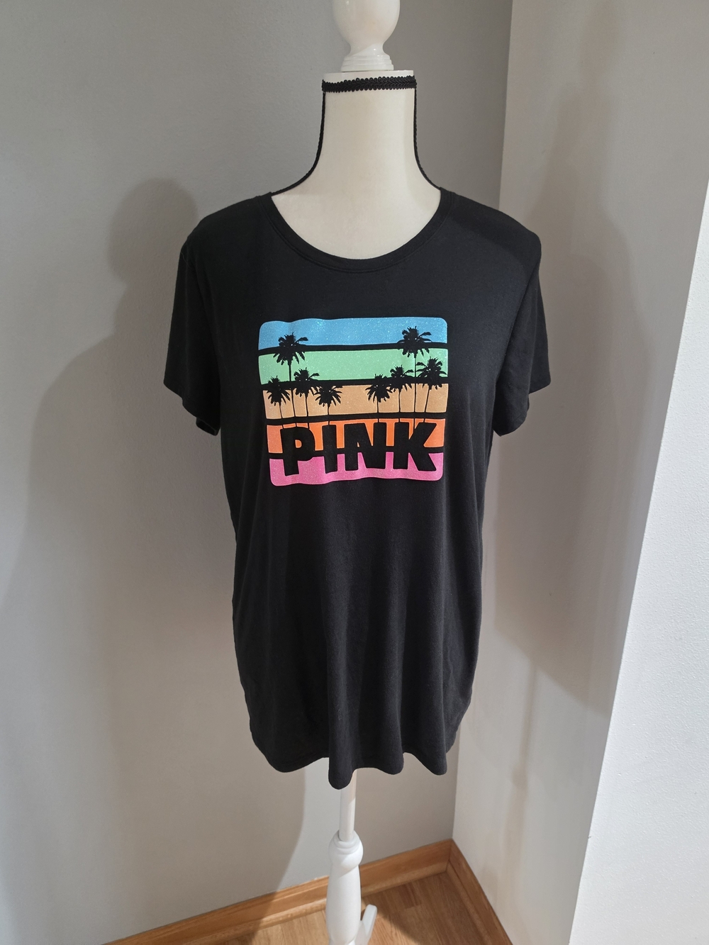 PINK Victoria's Secret Black Short Sleeve Graphic Tee